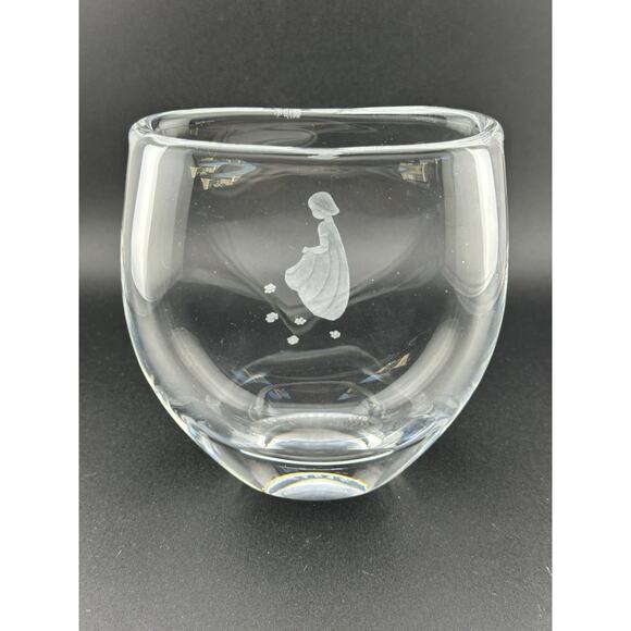 Orrefors Sweden Fan Vase Signed Sven Palmquist- Girl w/ Flowers- Etched 4.5" - Picture 5 of 10